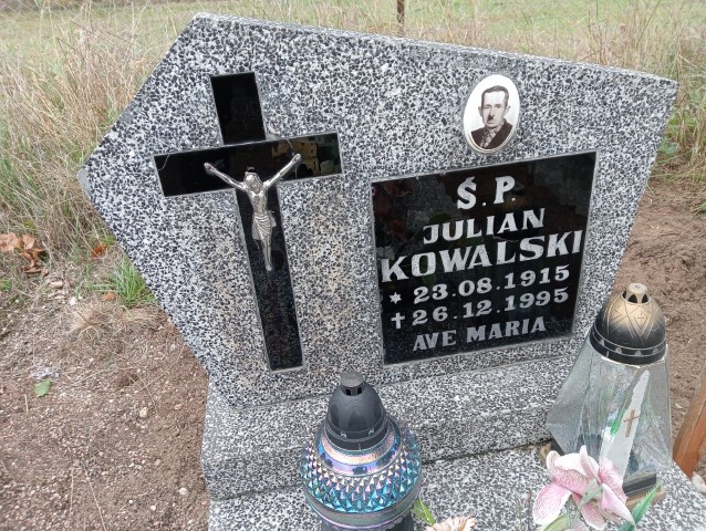 Julian Kowalski 1915 Biały Bór - Grobonet - Wyszukiwarka osób pochowanych